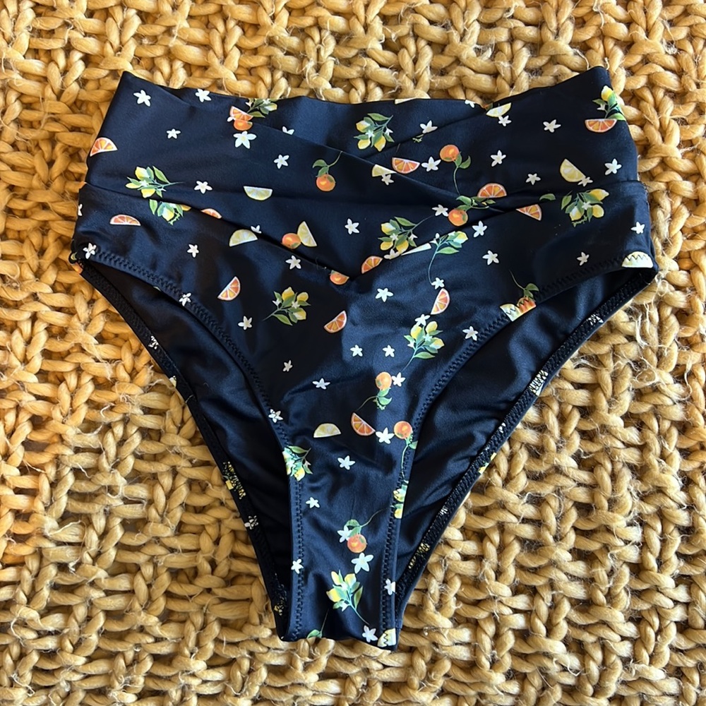 Oranges Mid Rise Bikini - Picture 2 of 8